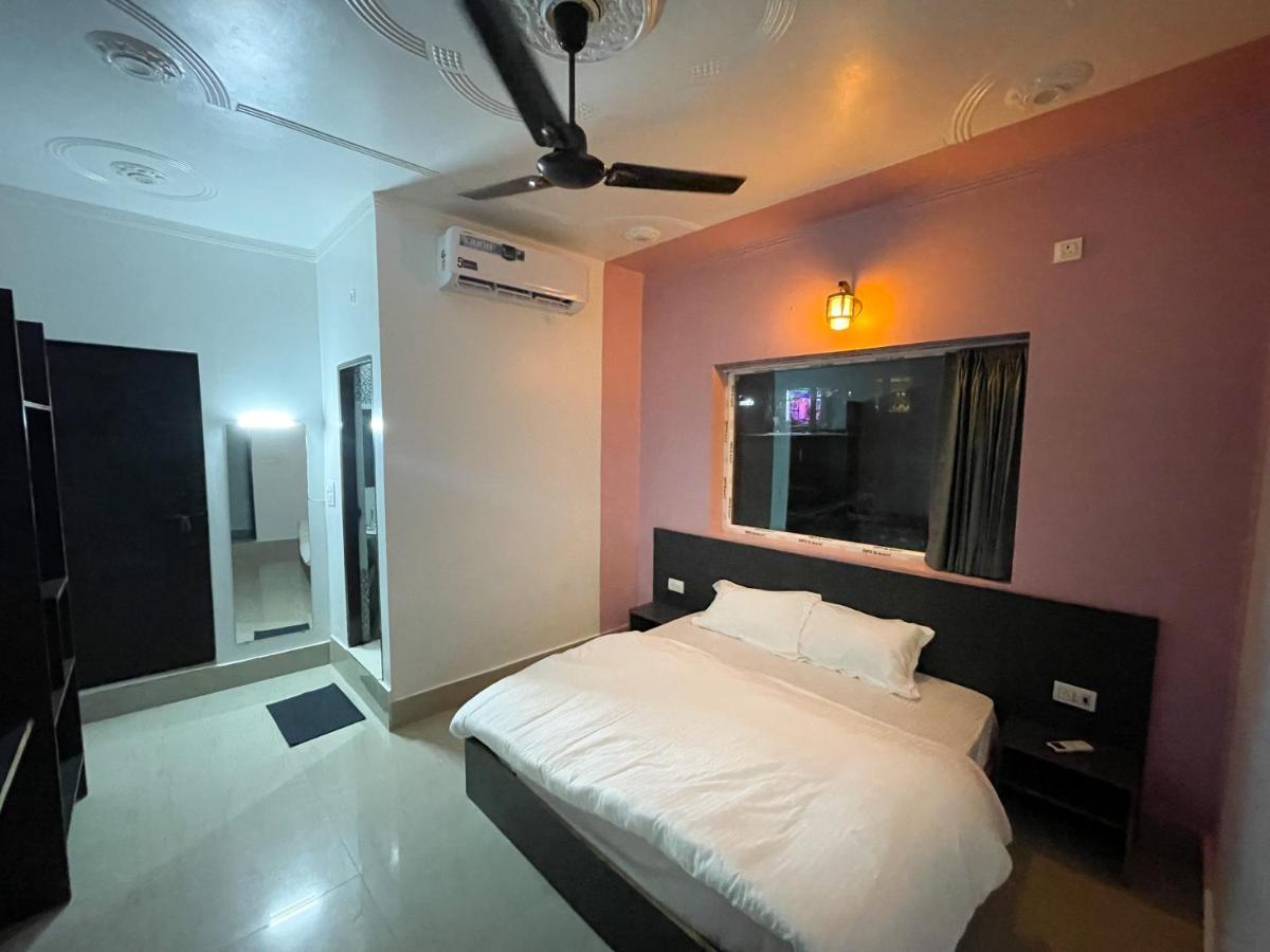 Hostel 12 Monks Rishīkesh Zewnętrze zdjęcie